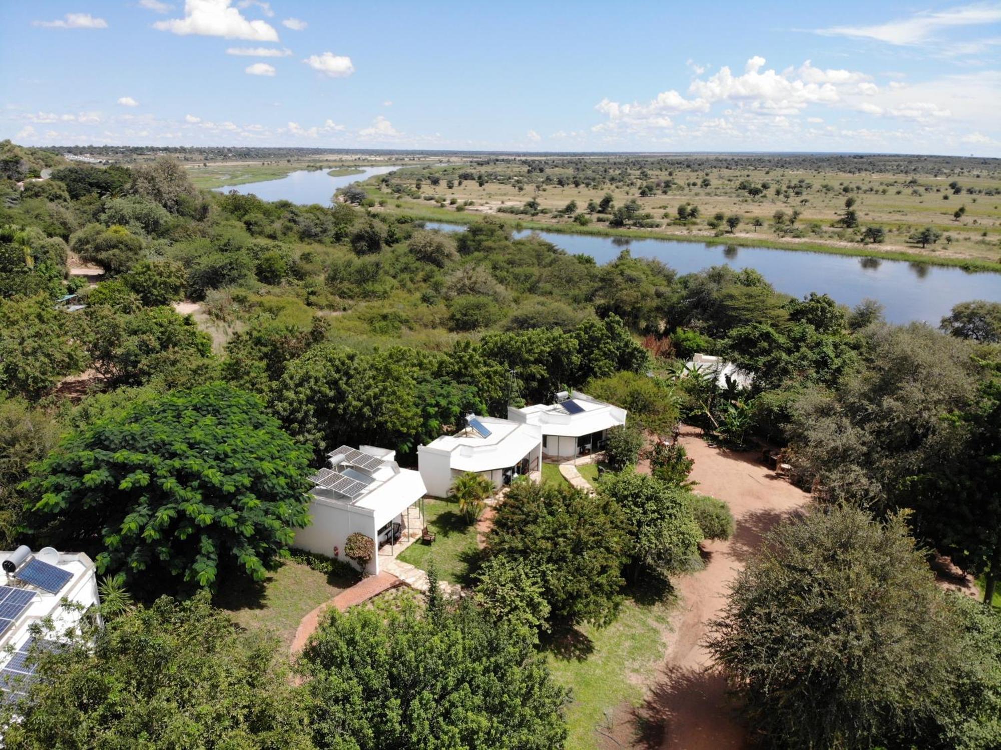 Tambuti Lodge Rundu Luaran gambar