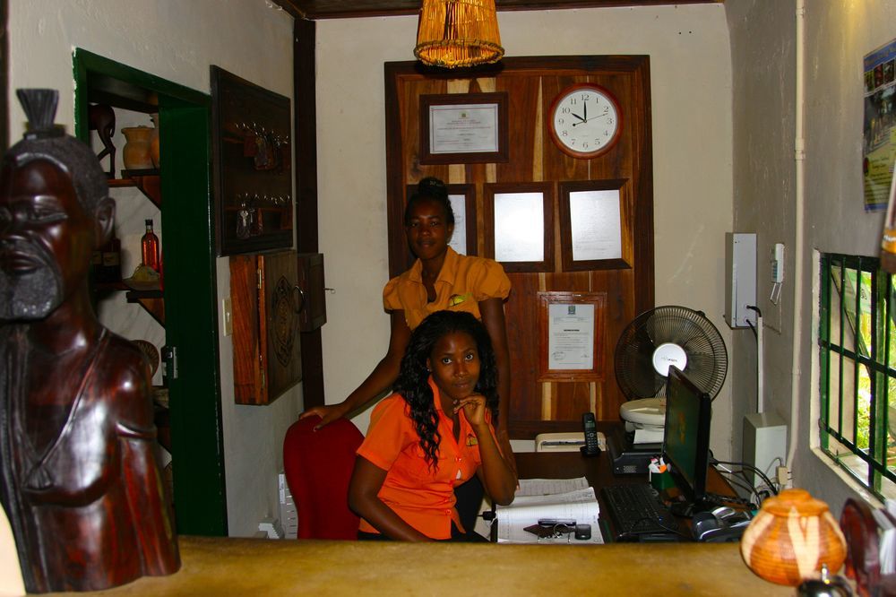 Tambuti Lodge Rundu Luaran gambar
