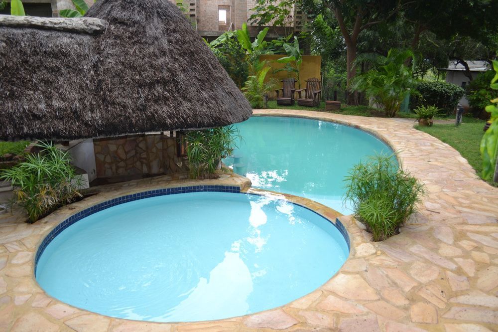 Tambuti Lodge Rundu Luaran gambar