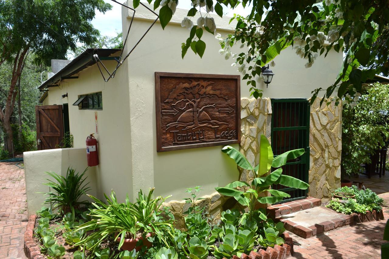 Tambuti Lodge Rundu Luaran gambar
