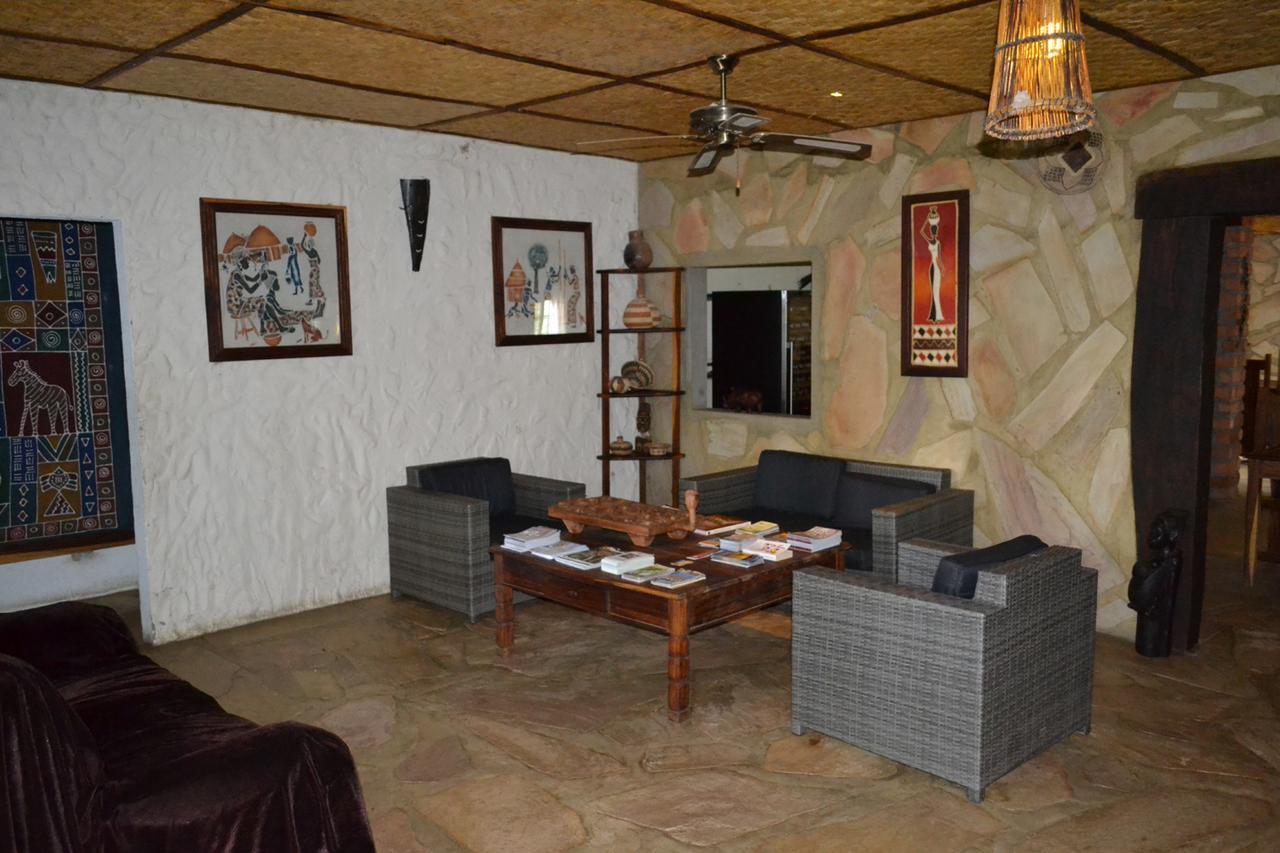 Tambuti Lodge Rundu Luaran gambar