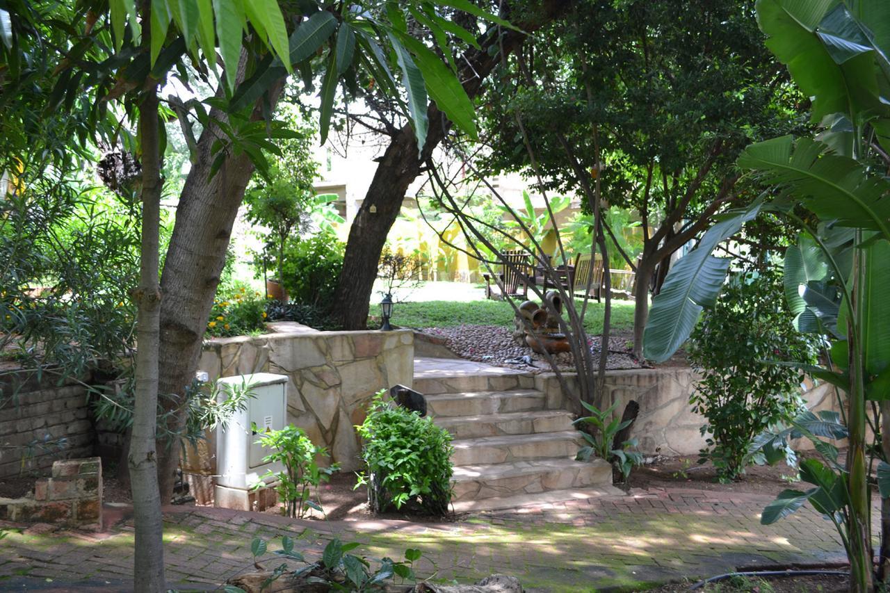 Tambuti Lodge Rundu Luaran gambar