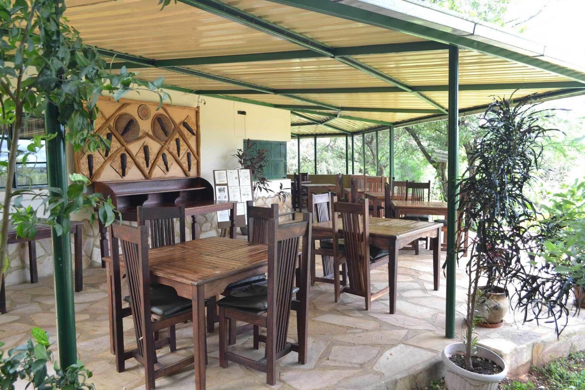 Tambuti Lodge Rundu Luaran gambar